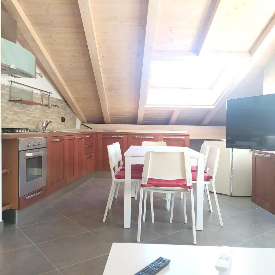 קוגולו Appartamento Mary - Casa Green - Dog Friendly, Box Auto מראה חיצוני תמונה