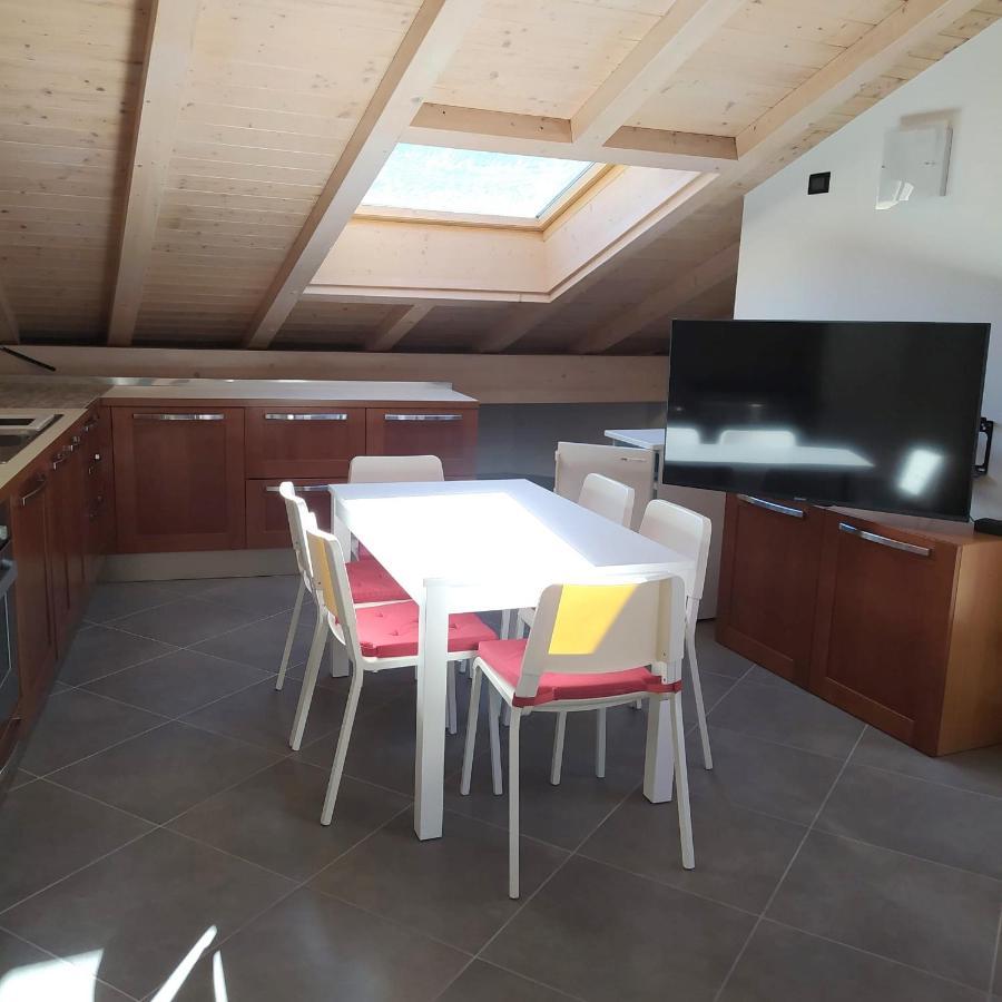 קוגולו Appartamento Mary - Casa Green - Dog Friendly, Box Auto מראה חיצוני תמונה